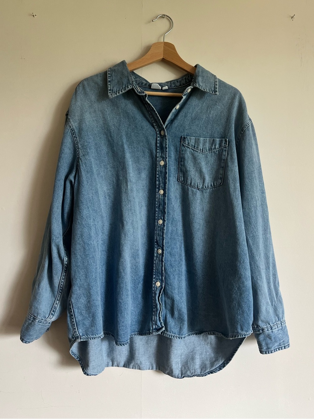 Gap Oversized Denim Shirt – Medium Blue XL